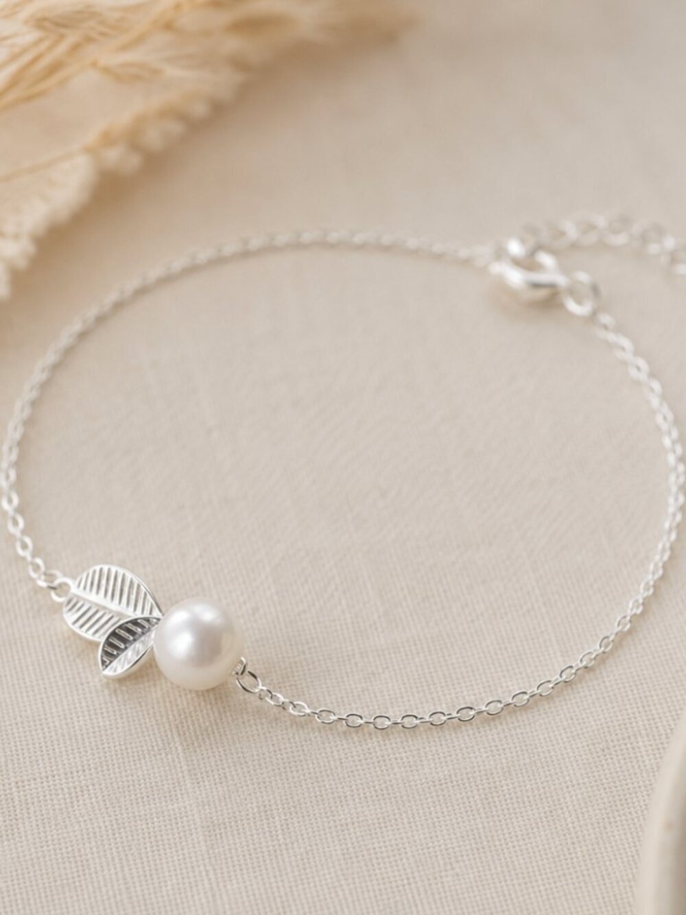 925 Sterling Silver Dainty Pearl Leaf Bracelet